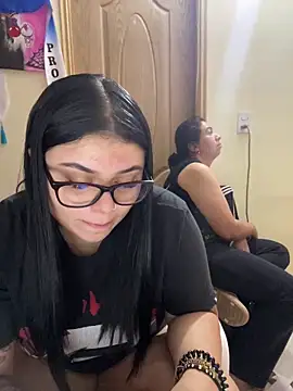 Snapshot of alissonfernandez_ chatting on December 2025 12:54:01 PM alissonfernandez online show from December 2025 12:54:01 PM