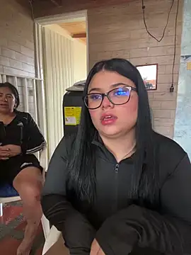 alissonfernandez  online show from October 2025 01:01:01 PM