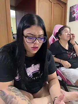 alissonfernandez  online show from October 2025 12:47:02 PM