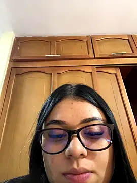 alissonfernandez  online show from September 2025 04:38:01 AM