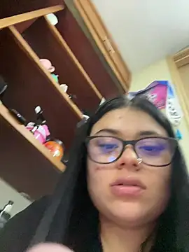 Snapshot of alissonfernandez_ chatting on February 2026 01:33:01 AM alissonfernandez online show from February 2026 01:33:01 AM