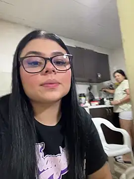 alissonfernandez  online show from September 2025 11:05:02 AM