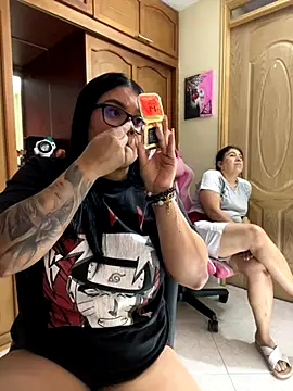 alissonfernandez  online show from October 2025 08:42:01 PM