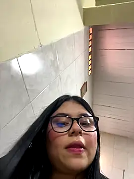 alissonfernandez  online show from October 2025 01:01:01 PM