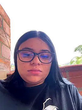 alissonfernandez  online show from October 2025 03:59:02 PM