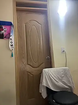 alissonfernandez  online show from April 2026 10:05:02 AM