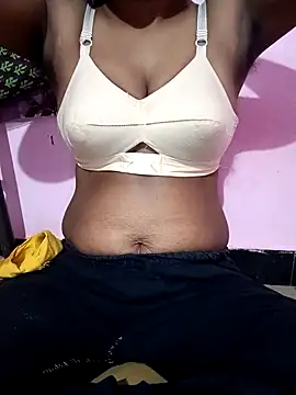 Villageammu18 online show from April 2026 09:45:01 AM