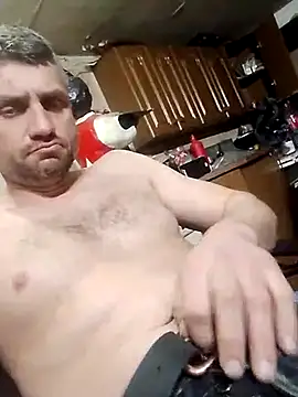 Snapshot of Gotowy40 chatting on December 2024 11:45:01 PM Gotowy40 online show from December 2024 11:45:01 PM