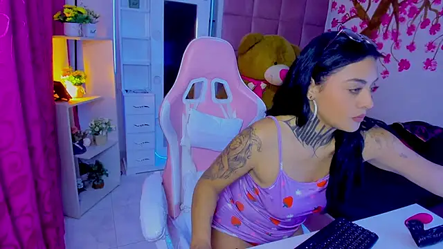 Snapshot of Lovely_celeste chatting on July 2026 01:32:02 PM Lovely celeste online show from July 2026 01:32:02 PM