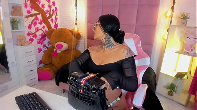 Snapshot of Lovely_celeste chatting on July 2026 12:56:01 PM Lovely celeste online show from July 2026 12:56:01 PM