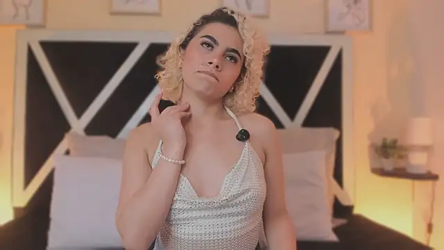 marian pinzon online show from November 2025 02:38:01 AM