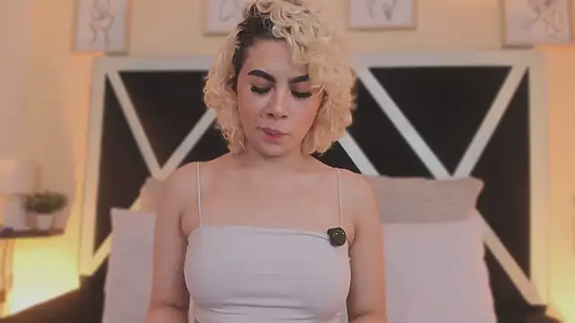 marian pinzon online show from November 2025 02:37:01 AM