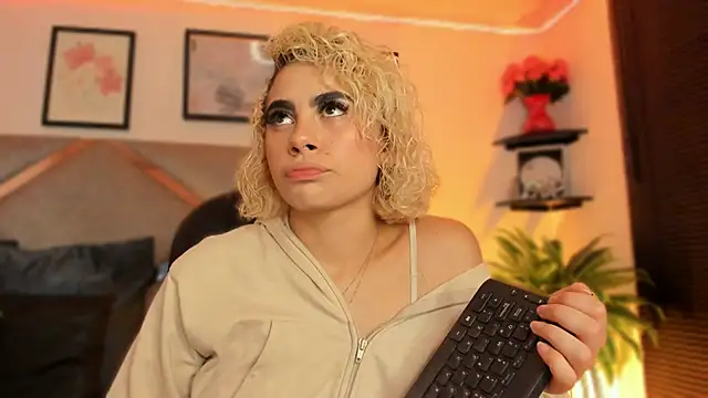 marian pinzon online show from April 2026 07:06:02 PM