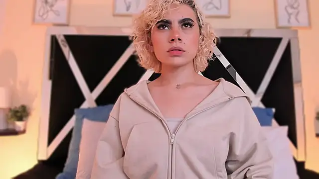 Snapshot of marian_pinzon chatting on September 2025 02:49:02 AM marian pinzon online show from September 2025 02:49:02 AM