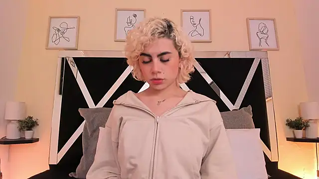 Snapshot of marian_pinzon chatting on September 2025 02:37:02 AM marian pinzon online show from September 2025 02:37:02 AM