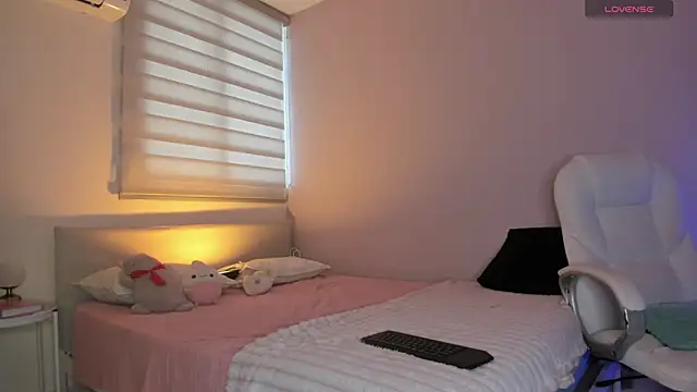 Ninamirley online show from June 2026 02:47:01 PM