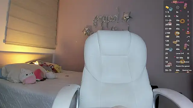 Ninamirley online show from December 2025 11:05:01 PM