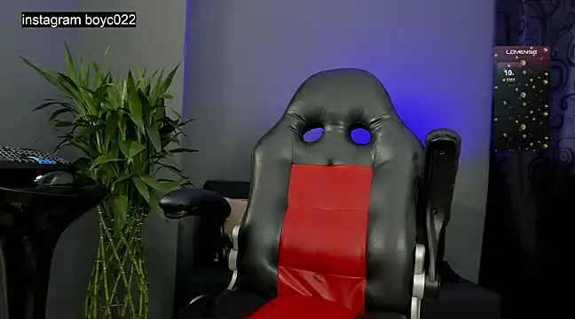 boyc022  online show from March 2025 11:56:02 PM
