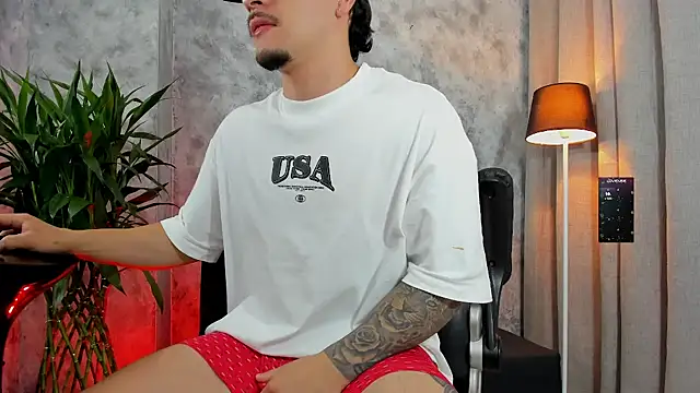 Snapshot of boyc022_ chatting on November 2025 10:40:02 AM boyc022 online show from November 2025 10:40:02 AM