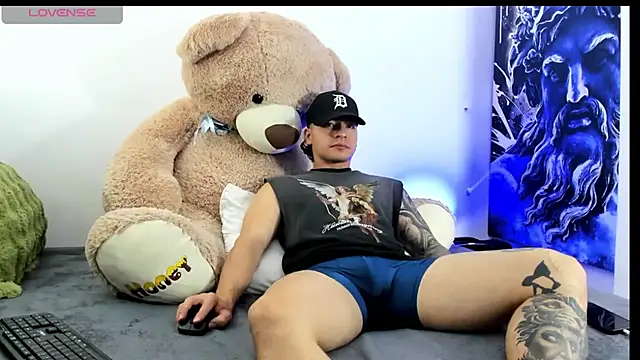 boyc022  online show from January 2026 02:15:02 AM