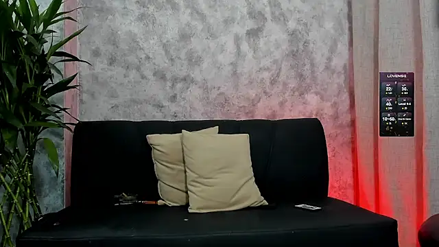 boyc022  online show from December 2025 11:40:01 PM