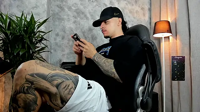 Snapshot of boyc022_ chatting on December 2025 12:28:02 PM boyc022 online show from December 2025 12:28:02 PM