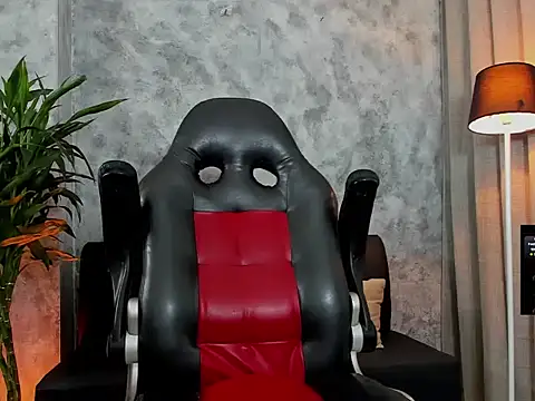 boyc022  online show from February 2026 12:32:02 AM