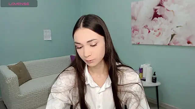 Snapshot of AmyJonas chatting on October 2025 04:47:01 AM AmyJonas online show from October 2025 04:47:01 AM