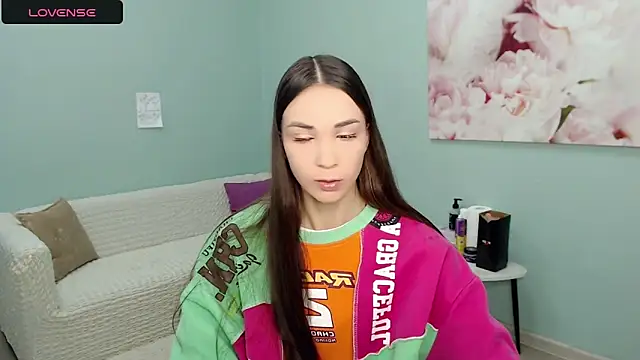 Snapshot of AmyJonas chatting on October 2025 04:35:01 AM AmyJonas online show from October 2025 04:35:01 AM