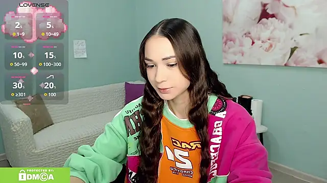 Snapshot of AmyJonas chatting on October 2025 04:25:01 AM AmyJonas online show from October 2025 04:25:01 AM