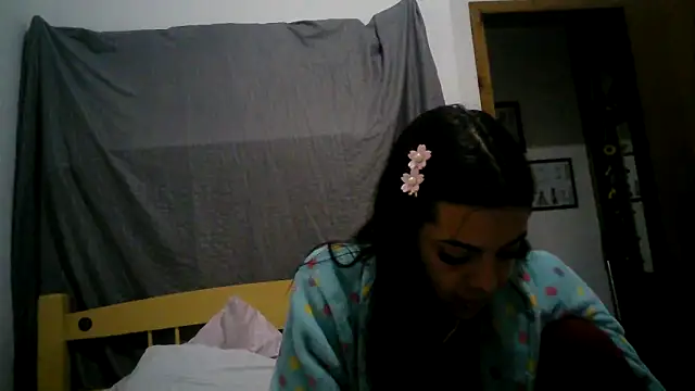 Snapshot of isabella048 chatting on September 2025 08:15:02 PM isabella048 online show from September 2025 08:15:02 PM
