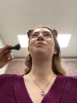 Snapshot of _AngelMoon_ chatting on November 2025 03:13:02 AM AngelMoon online show from November 2025 03:13:02 AM