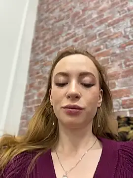 Snapshot of _AngelMoon_ chatting on November 2025 03:40:01 AM AngelMoon online show from November 2025 03:40:01 AM