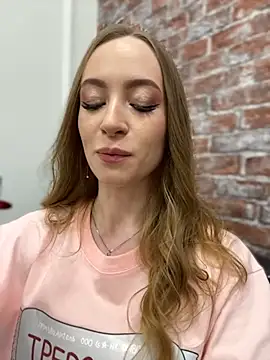 Snapshot of _AngelMoon_ chatting on November 2025 03:54:02 AM AngelMoon online show from November 2025 03:54:02 AM