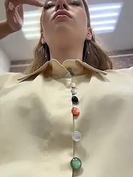 Snapshot of _AngelMoon_ chatting on December 2025 03:12:02 AM AngelMoon online show from December 2025 03:12:02 AM