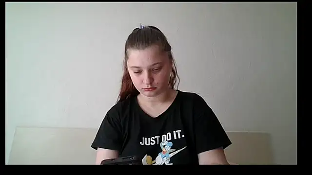 Snapshot of kila_lo chatting on March 2025 12:22:02 PM kila lo online show from March 2025 12:22:02 PM