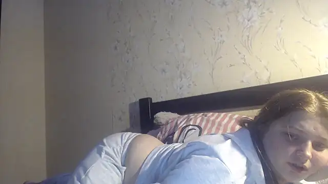 kila lo online show from February 2026 09:04:01 PM