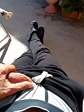 MrTamburine22 online show from October 2025 12:26:02 PM