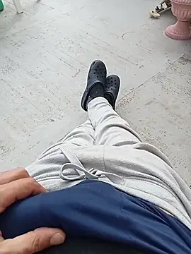 MrTamburine22 online show from November 2025 12:00:02 PM