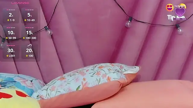 hornybarelylegalgirl online show from April 2026 12:22:02 PM