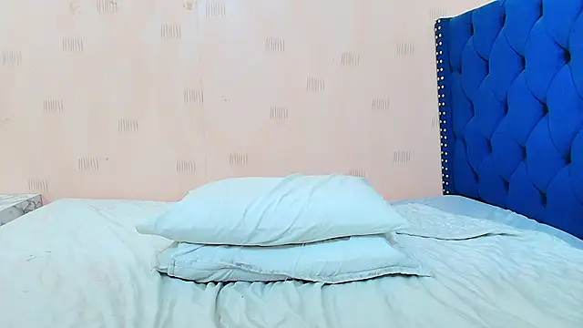 hornybarelylegalgirl online show from March 2025 03:52:02 PM