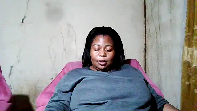 Snapshot of bustyboobs6 chatting on September 2025 05:41:02 PM bustyboobs6 online show from September 2025 05:41:02 PM