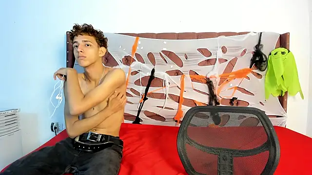 smiths couple online show from October 2025 01:10:02 PM