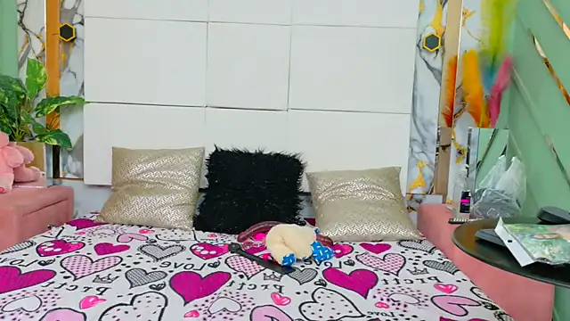 Snapshot of AmeliaANDEmily chatting on September 2025 02:13:02 PM AmeliaANDEmily online show from September 2025 02:13:02 PM