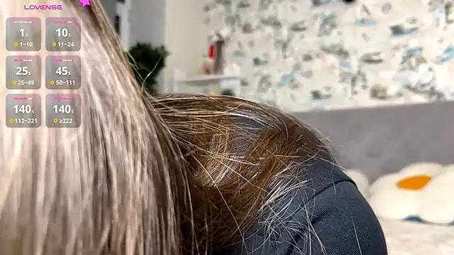 Snapshot of BlissDodd chatting on September 2025 06:03:02 PM BlissDodd online show from September 2025 06:03:02 PM