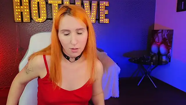 Snapshot of AliceBYKiss chatting on January 2025 12:40:02 PM AliceBYKiss online show from January 2025 12:40:02 PM