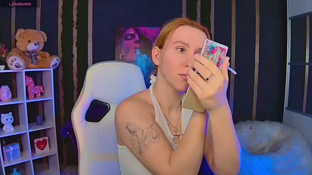 AliceBYKiss online show from February 2026 06:03:02 AM