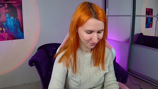 Snapshot of AliceBYKiss chatting on January 2025 07:57:01 AM AliceBYKiss online show from January 2025 07:57:01 AM