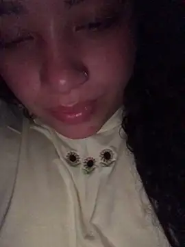 Snapshot of Julieta_333 chatting on March 2025 09:04:02 AM Julieta 333 online show from March 2025 09:04:02 AM