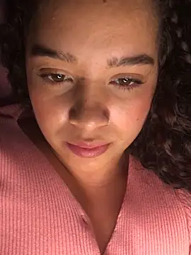 Snapshot of Julieta_333 chatting on March 2025 11:57:02 PM Julieta 333 online show from March 2025 11:57:02 PM